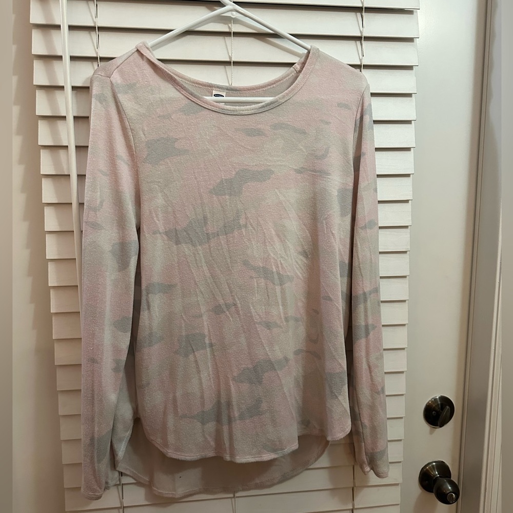 Old navy thin pink and grey camo sweater